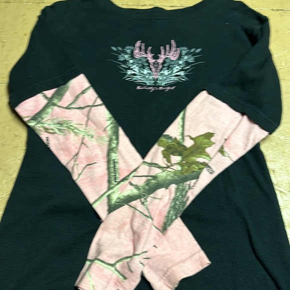 Legendary, white tails, long sleeve medium - Picture 2 of 5